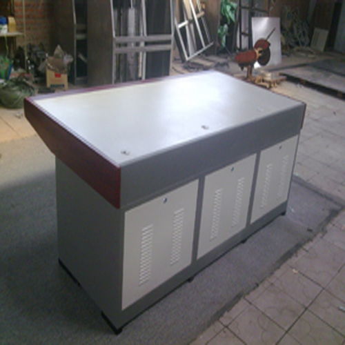 6聯(lián)異型監(jiān)控操作臺與機柜電視墻 熱銷背后的有保障廠家與一站式采購方案